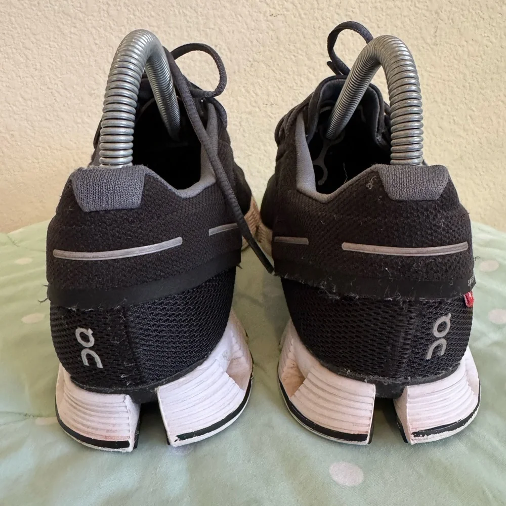 On Running Black Sneakers Womens size 8 - Picture 10 of 16